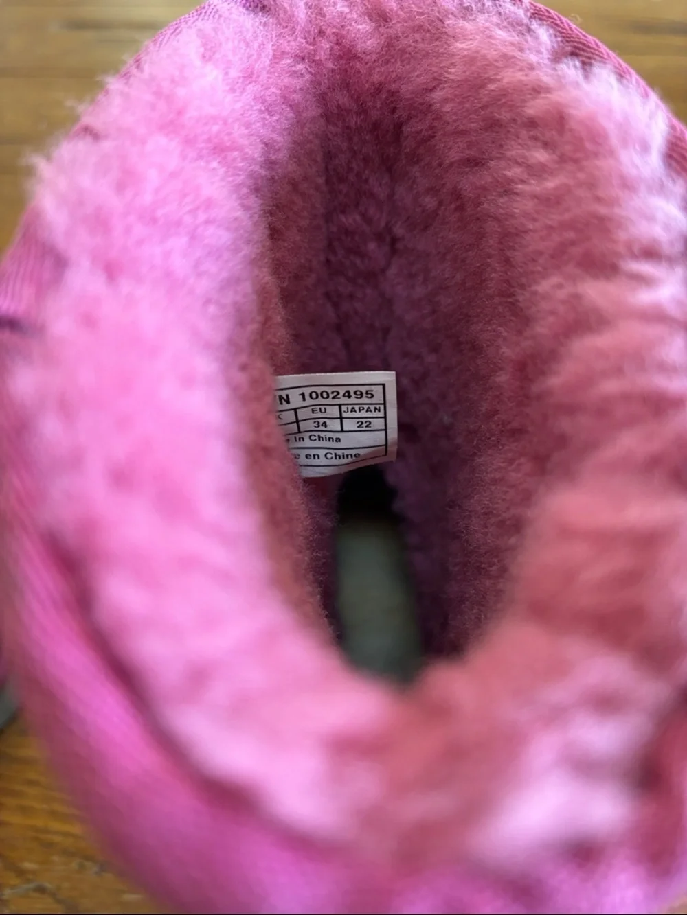 UGG Classic Glitter Boots Girls 1002495 Fuchsia Pink Sheepskin Boots Size 4